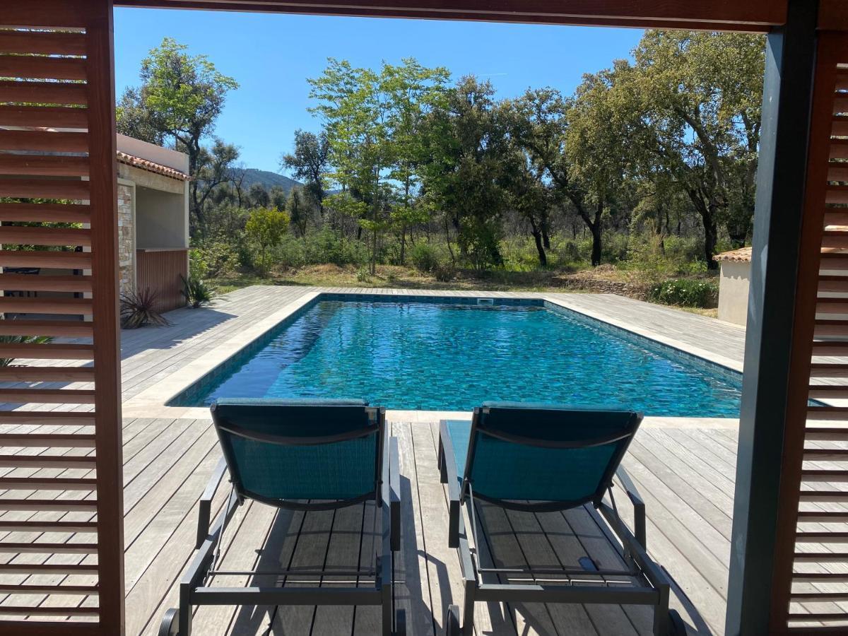 Magnifique Villa Avec Piscine Au Coeur Des Vignes Cogolin Kültér fotó