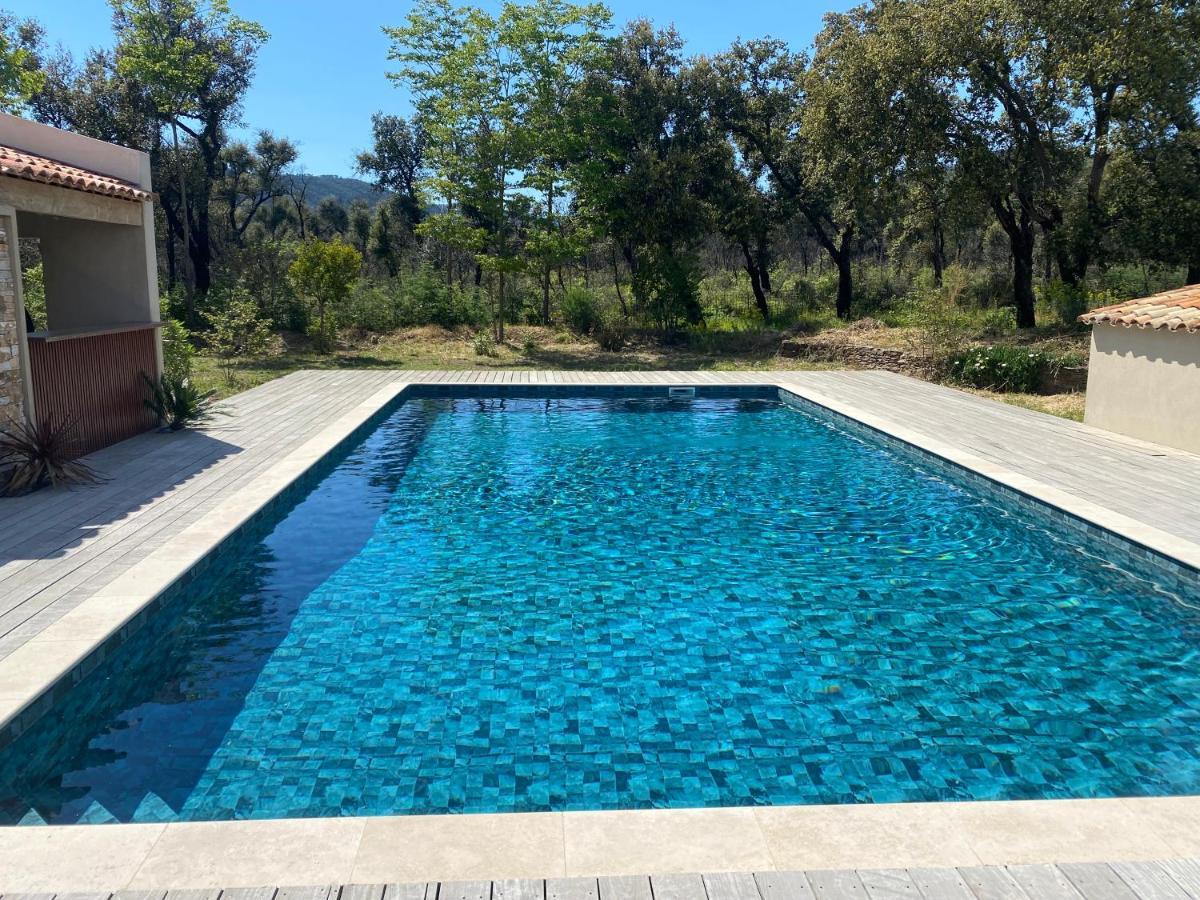 Magnifique Villa Avec Piscine Au Coeur Des Vignes Cogolin Kültér fotó