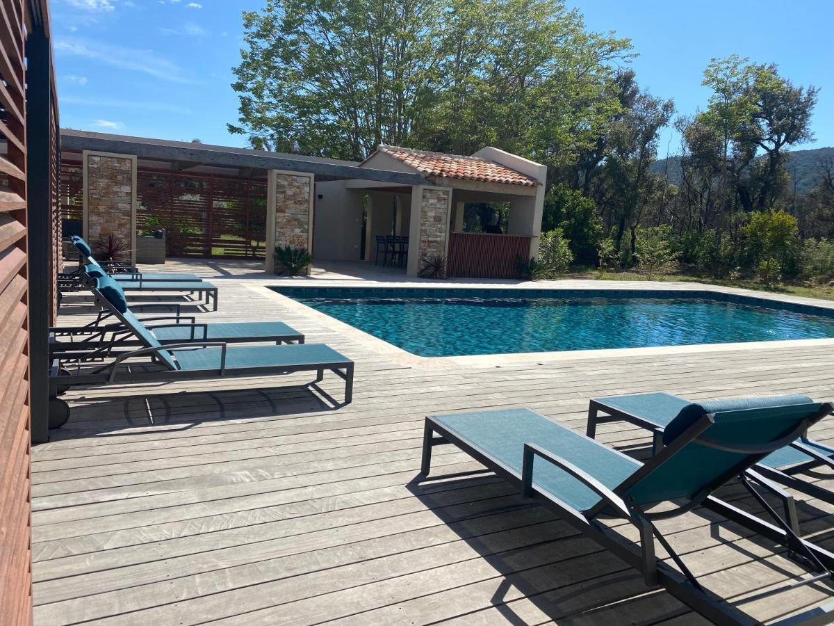 Magnifique Villa Avec Piscine Au Coeur Des Vignes Cogolin Kültér fotó