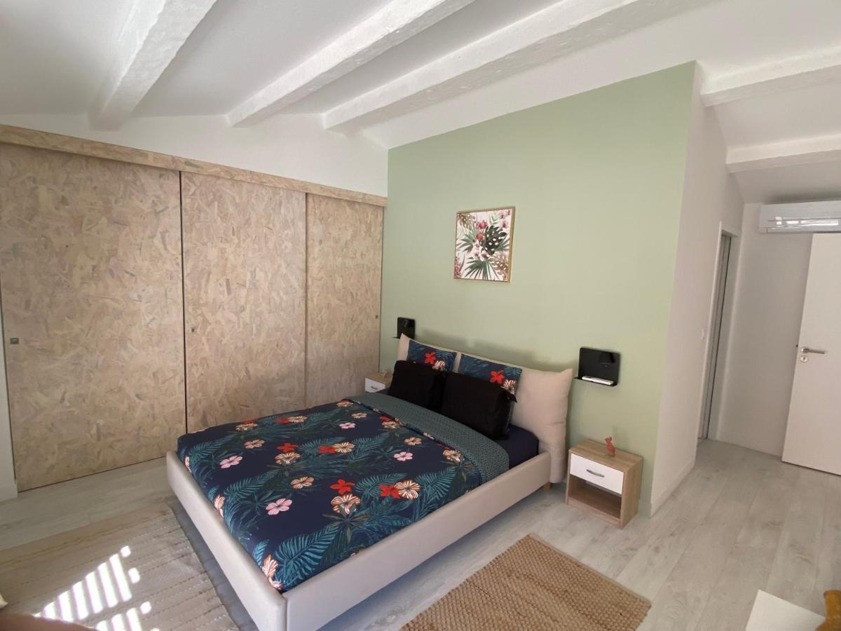 Magnifique Villa Avec Piscine Au Coeur Des Vignes Cogolin Kültér fotó